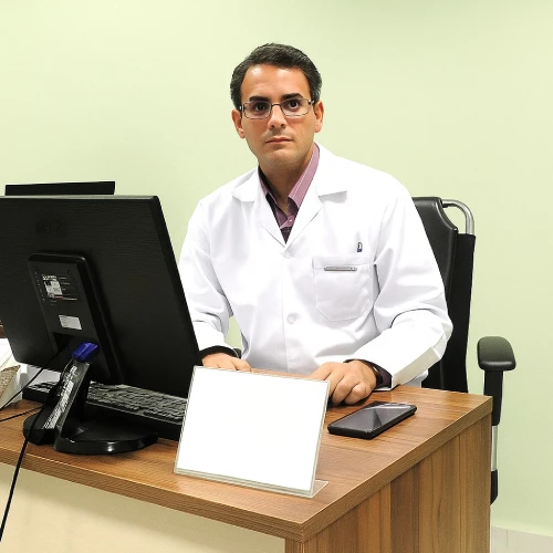 دکتر مجتبی لطفی